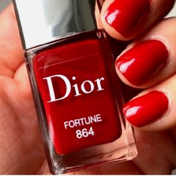 DIOR Vernis Nail Lacquer - Fortune
864, Limited Edition - Picture 1 of 4
